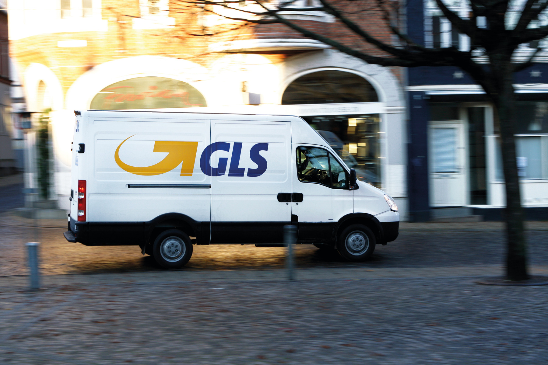GLS Zustellfahrzeug
